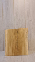 Load image into Gallery viewer, Leikkuulauta 38x31cm tammi