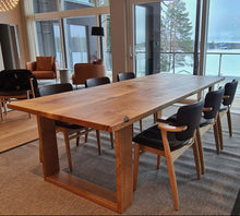 Load image into Gallery viewer, ARTISAN "Oak IV" ruokapöytä