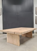 Load image into Gallery viewer, ARTISAN "Mediterra" sohvapöytä