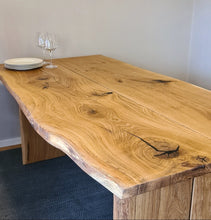 Load image into Gallery viewer, ARTISAN "Oak II" ruokapöytä
