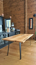 Ladda bilden i Galleri Viewer, ARTISAN &quot;Oak&quot; dining table