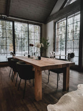 Load image into Gallery viewer, ARTISAN "Beam" ruokapöytä