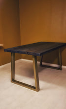 Ladda bilden i Galleri Viewer, ARTISAN &quot;Hiili&quot; dining table