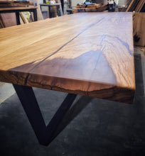 Ladda bilden i Galleri Viewer, ARTISAN &quot;Oak III&quot; dining table